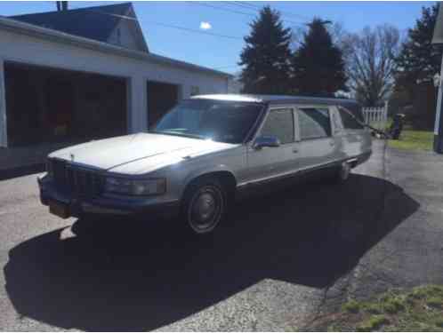 Cadillac Fleetwood Victoria (1995)