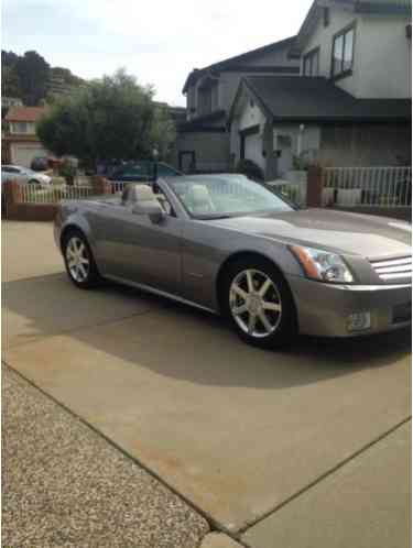 2004 Cadillac XLR