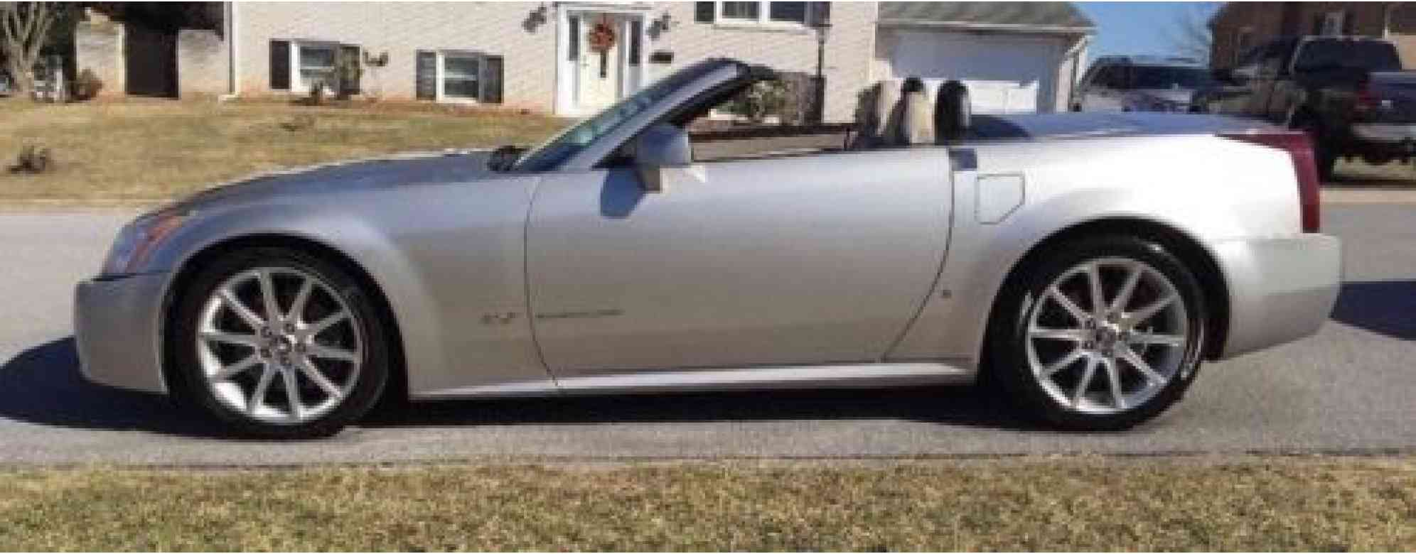 2006 Cadillac XLR Hardtop convertible
