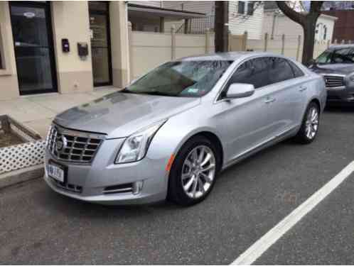 Cadillac XTS (2013)