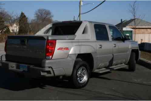 Chevrolet Avalanche 2500 (2002)