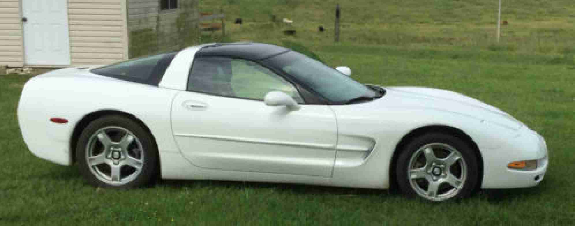 1998 Chevrolet Corvette Coup With Removable Top