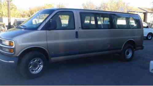 2000 Chevrolet Express LS