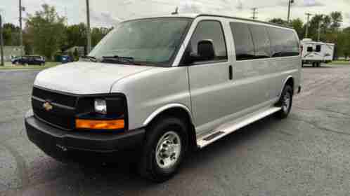 Chevrolet Express LS (2011)