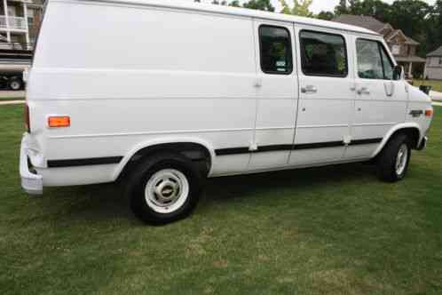 1993 Chevrolet G20 Van Huge Cargo Van