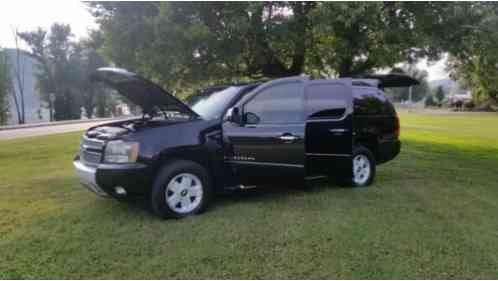 Chevrolet Suburban (2007)