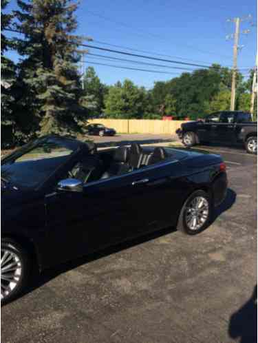 Chrysler 200 Series convertible (2012)