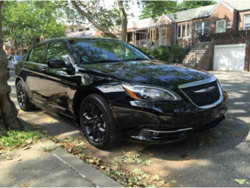 Chrysler 200 Series HEATED SEATS (2014)