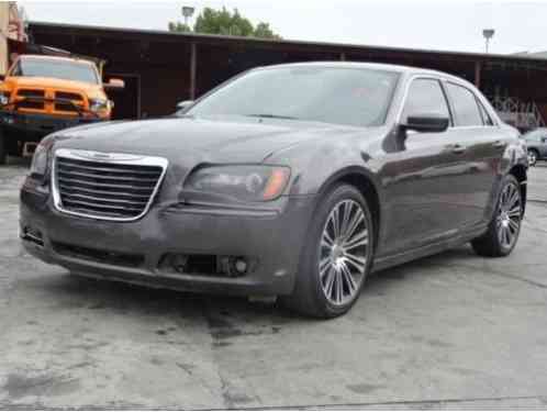 2014 Chrysler 300 Series S