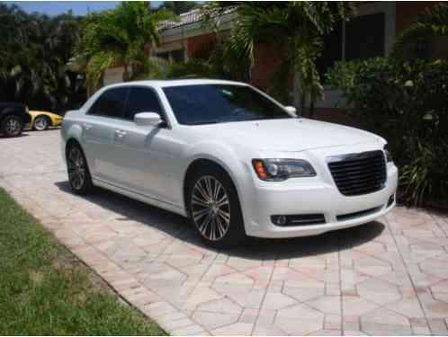 Chrysler 300 Series S PANO SUNROOF (2013)