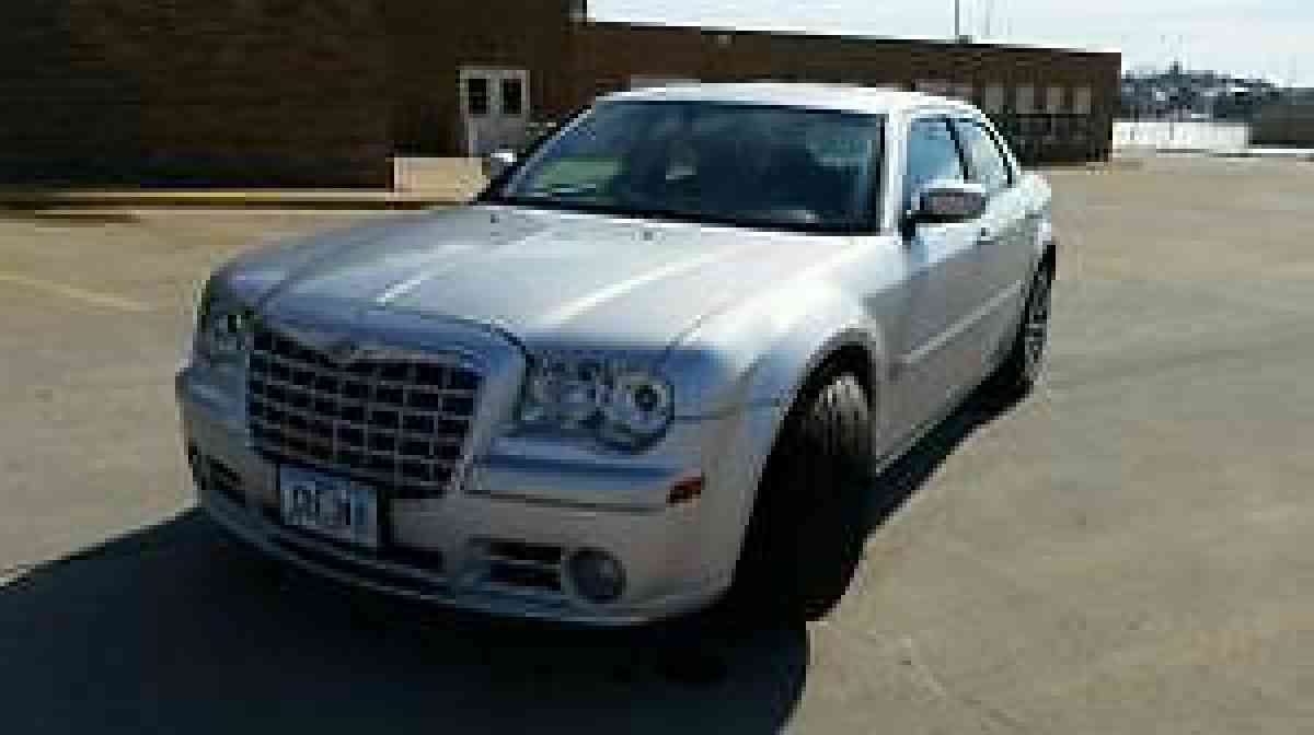 2007 Chrysler 300 Series Srt-8