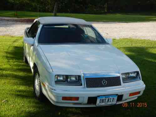 Chrysler LeBaron (1990)