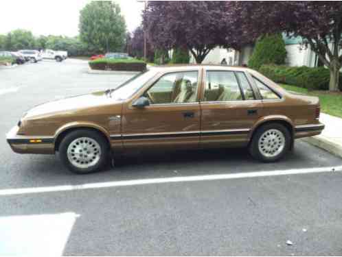 Chrysler LeBaron GTS (1986)