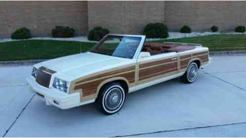 Chrysler LeBaron Town & Country (1983)