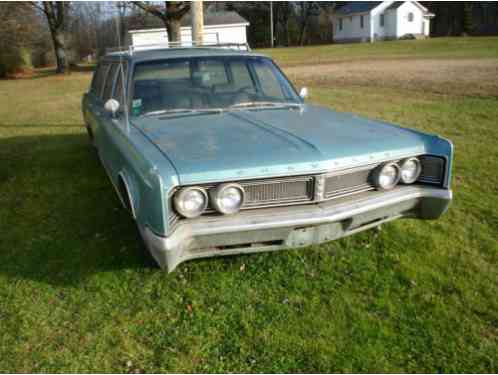 Chrysler Town & Country (1967)