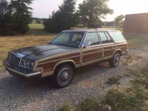 1985 Chrysler Town & Country