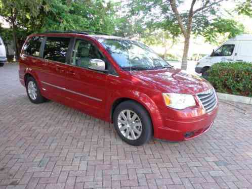 Chrysler Town & Country (2010)
