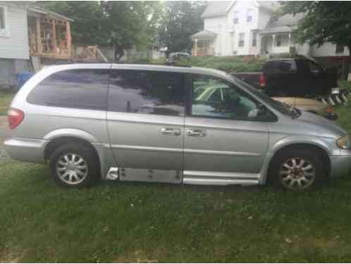 Chrysler Town & Country (2002)