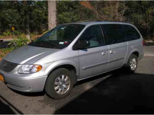 Chrysler Town & Country (2004)