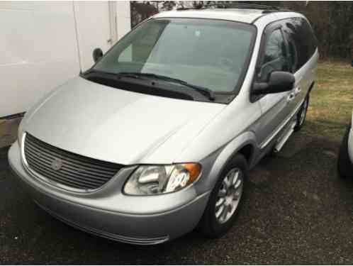 Chrysler Town & Country (2004)