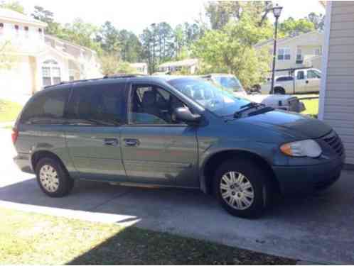 2005 Chrysler Town & Country