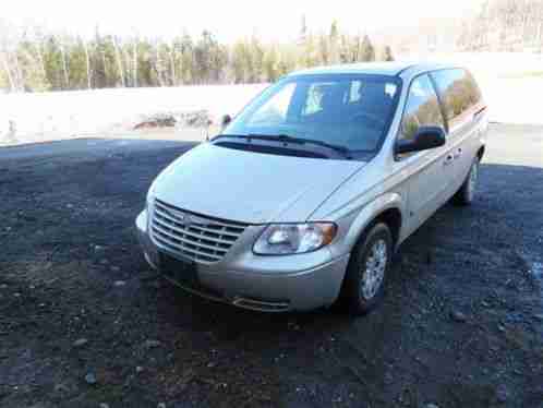 Chrysler Town & Country (2005)