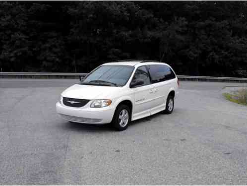 Chrysler Town & Country (2003)