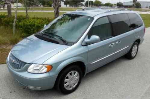 2004 Chrysler Town & Country FLORIDA 1 OWNER~37, 000 MILES~CARFAX CERTIFIED~