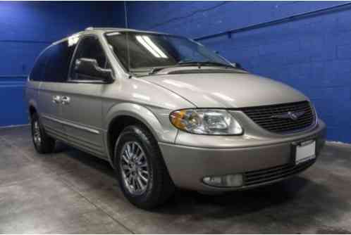 Chrysler Town & Country FWD (2003)