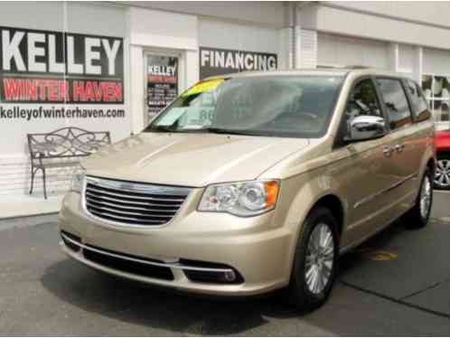 Chrysler Town & Country Limited (2013)