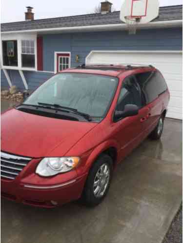 Chrysler Town & Country Limited (2005)