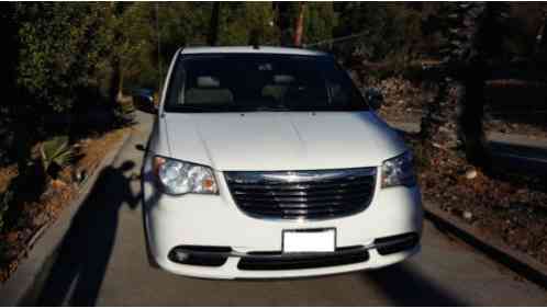 Chrysler Town & Country Limited (2011)