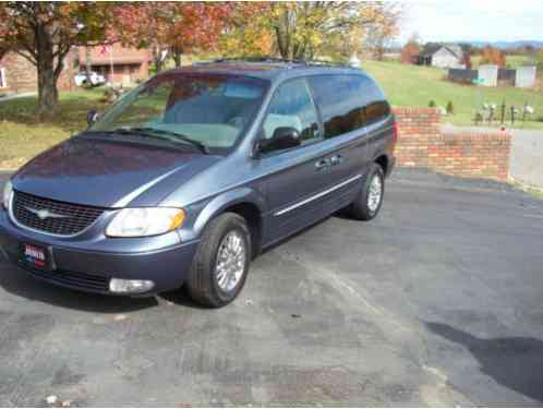 Chrysler Town & Country LIMITED (2002)