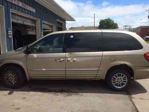 Chrysler Town & Country Limited (2003)