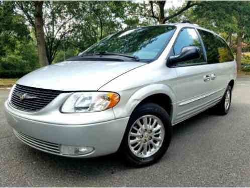 Chrysler Town & Country (2003)