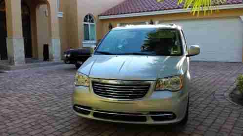 Chrysler Town & Country (2012)