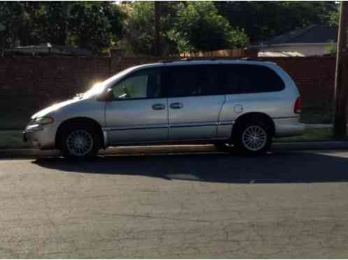 Chrysler Town & Country (2000)