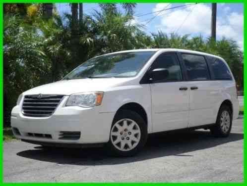 Chrysler Town & Country LX (2008)