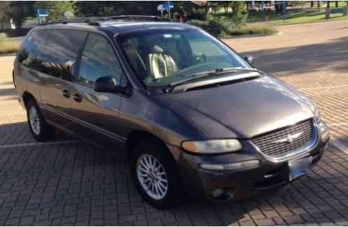 1999 Chrysler Town & Country LXi