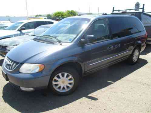 Chrysler Town & Country (2001)