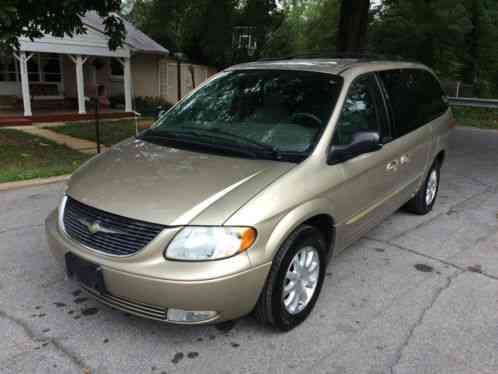 Chrysler Town & Country NO RESERVE, (2003)