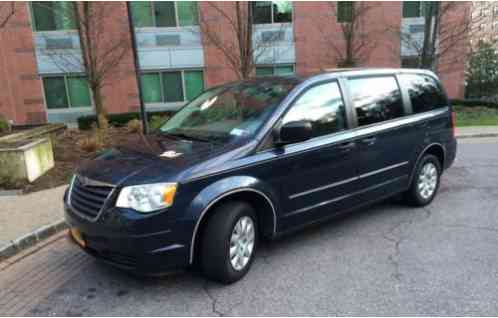 Chrysler Town & Country Stow N Go (2008)