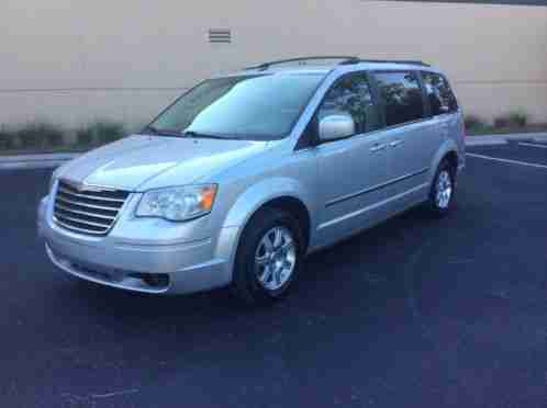 Chrysler Town & Country TOURING (2009)