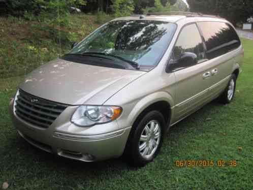 Chrysler Town & Country TOURING (2005)