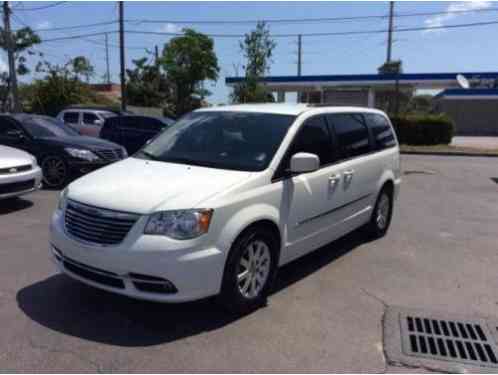 Chrysler Town & Country Touring (2013)
