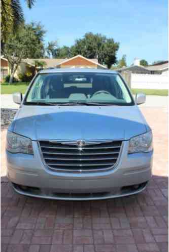 Chrysler Town & Country (2010)