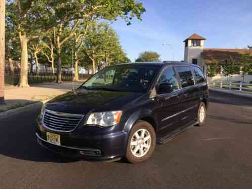 Chrysler Town & Country (2012)