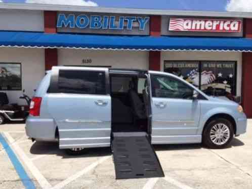 20130000 Chrysler Town & Country