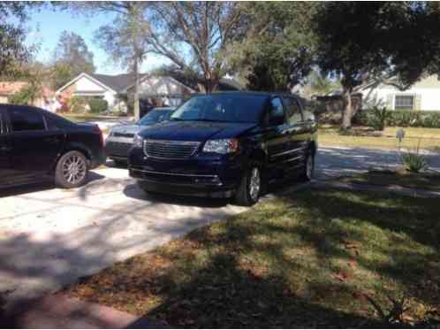 Chrysler Town & Country Touring (2013)