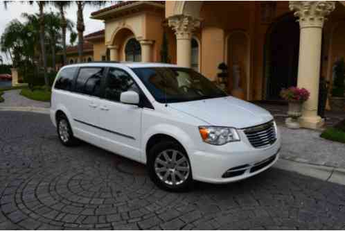 Chrysler Town & Country Touring ED (2014)